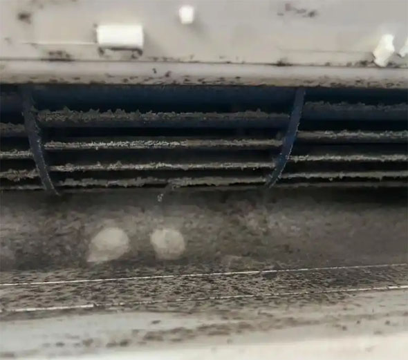 海阳空调吹的风有股烧焦味是怎么回事